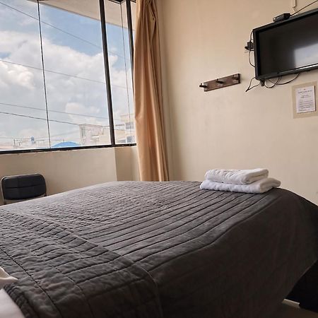 Hostal Posada Del Sol جواياكيل المظهر الخارجي الصورة