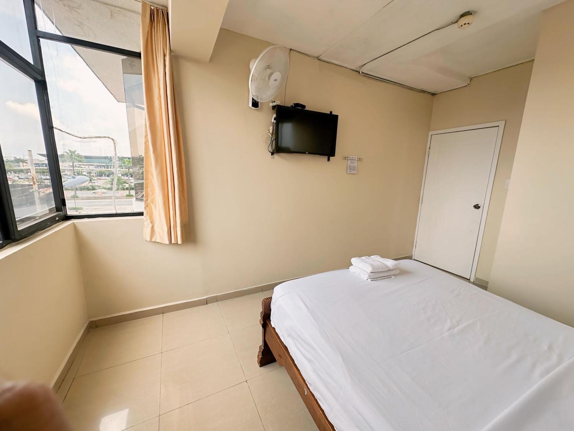 Hostal Posada Del Sol جواياكيل المظهر الخارجي الصورة
