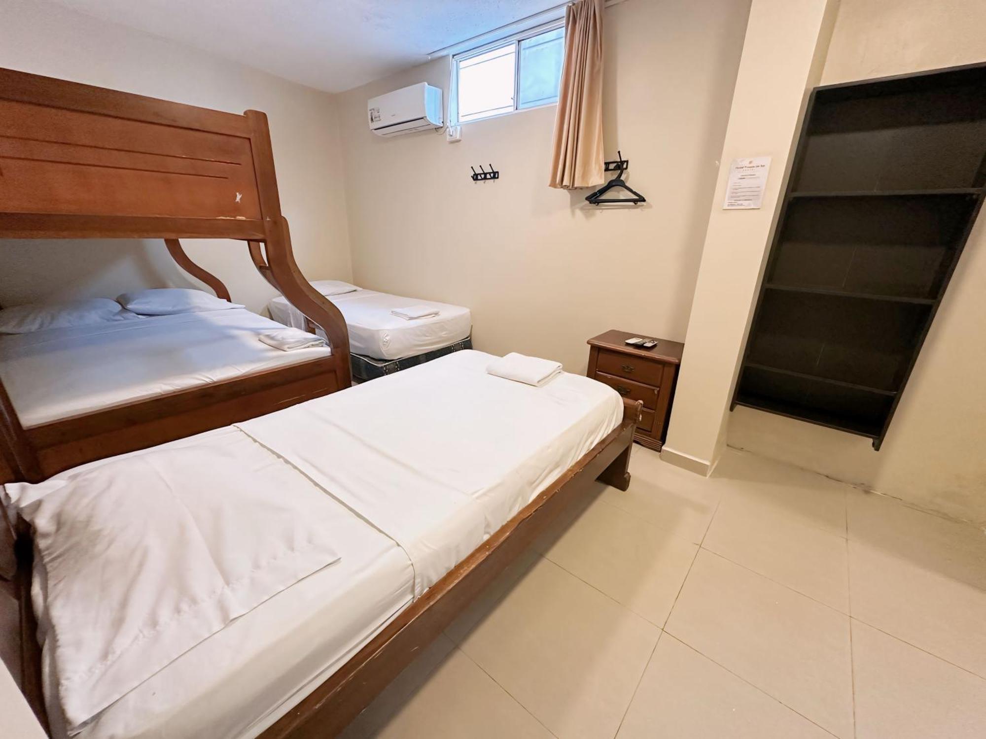 Hostal Posada Del Sol جواياكيل المظهر الخارجي الصورة