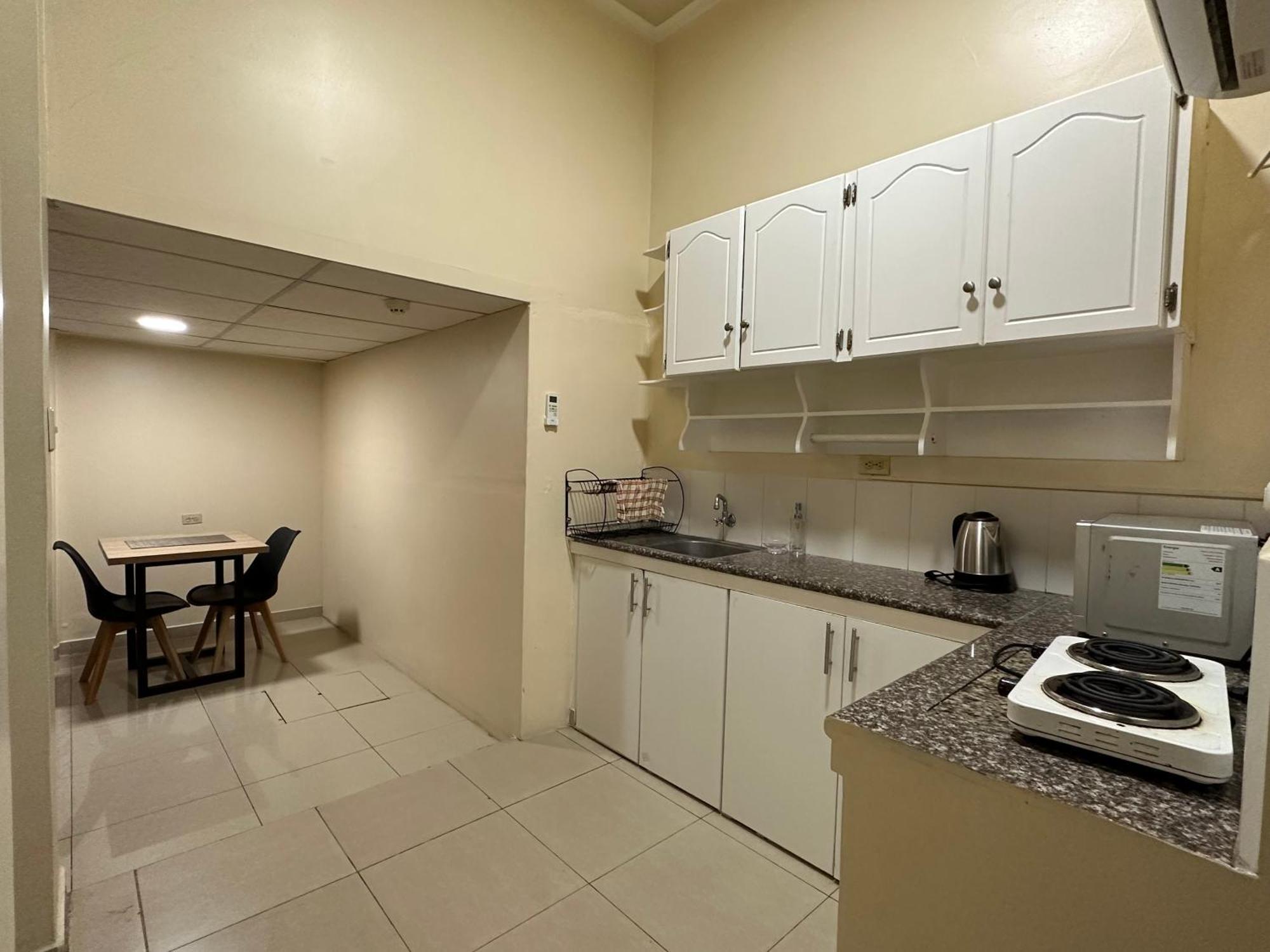 Hostal Posada Del Sol جواياكيل المظهر الخارجي الصورة